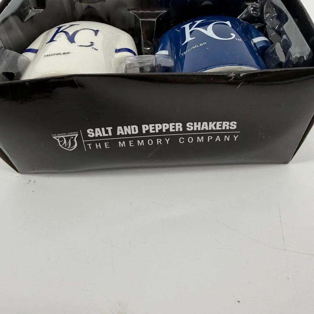 Kansas City Royals MLB Jersey Salt and Pepper Shakers The Memory Company Ceramic